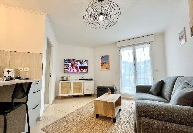 Studio in Menton - 56-"La Villa Melanie" Neuf, Equipé, Terr Studio in Menton - 56-"La Villa Melanie" Neuf, Equipé, Terr