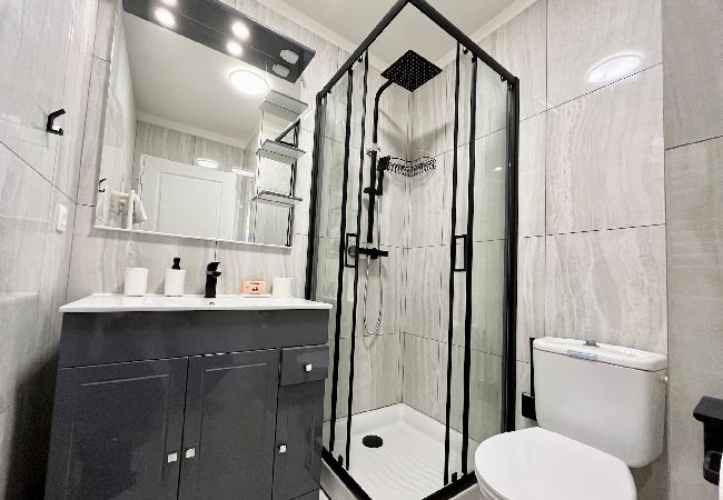 Studio in Menton - 56-"La Villa Melanie" Neuf, Equipé, Terr Studio in Menton - 56-"La Villa Melanie" Neuf, Equipé, Terr