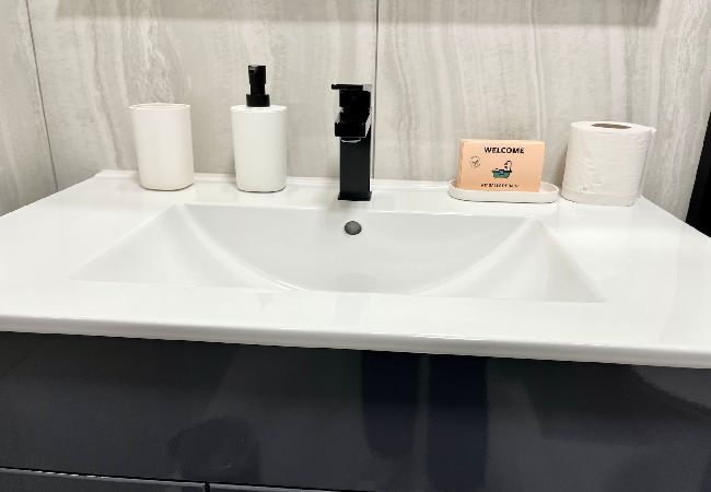 Studio in Menton - 56-"La Villa Melanie" Neuf, Equipé, Terr Studio in Menton - 56-"La Villa Melanie" Neuf, Equipé, Terr