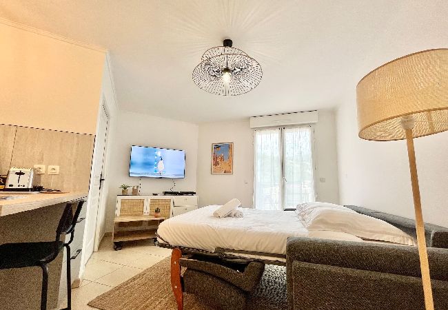 Studio in Menton - 56-"La Villa Melanie" Neuf, Equipé, Terr Studio in Menton - 56-"La Villa Melanie" Neuf, Equipé, Terr