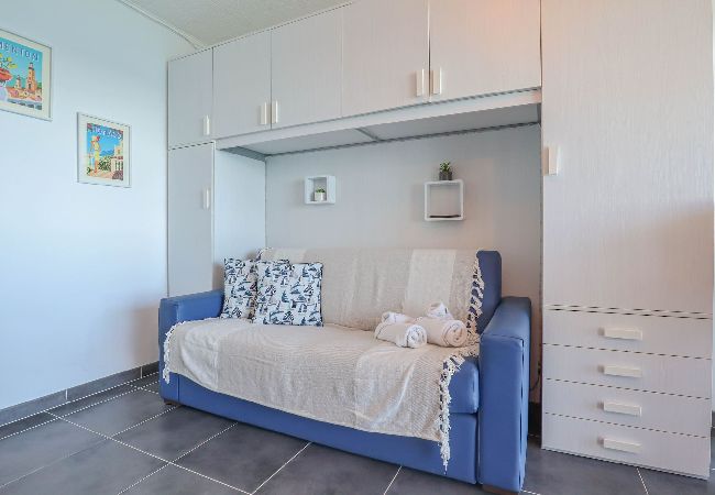 Studio in Menton - 18-« Château Saint Louis 3 » Vue Mer, Terrasse Studio in Menton - 18-« Château Saint Louis 3 » Vue Mer, Terrasse