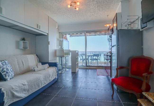 Studio in Menton - 18-« Château Saint Louis 3 » Vue Mer, Terrasse Studio in Menton - 18-« Château Saint Louis 3 » Vue Mer, Terrasse