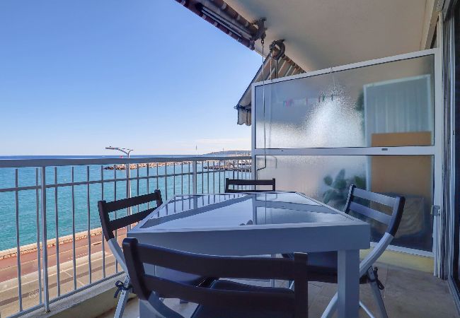Studio in Menton - 18-« Château Saint Louis 3 » Vue Mer, Terrasse Studio in Menton - 18-« Château Saint Louis 3 » Vue Mer, Terrasse