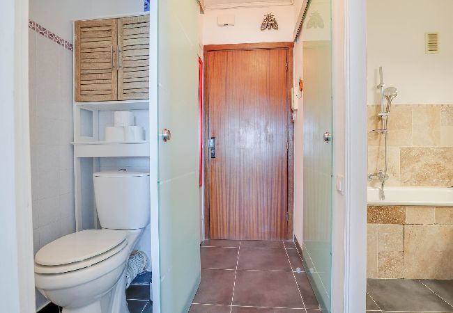 Studio in Menton - 18-« Château Saint Louis 3 » Vue Mer, Terrasse Studio in Menton - 18-« Château Saint Louis 3 » Vue Mer, Terrasse