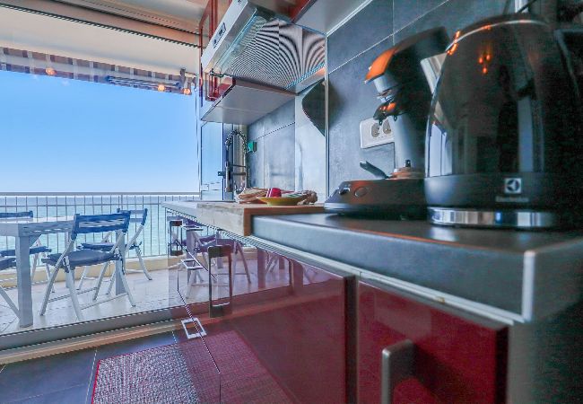 Studio in Menton - 18-« Château Saint Louis 3 » Vue Mer, Terrasse Studio in Menton - 18-« Château Saint Louis 3 » Vue Mer, Terrasse