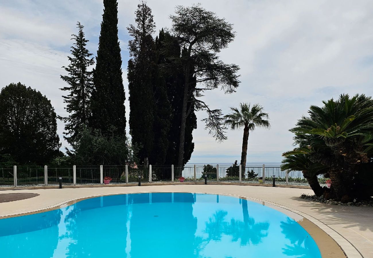 Apartment in Menton - 8-« La Grande Résidence » Vue Mer, Piscine