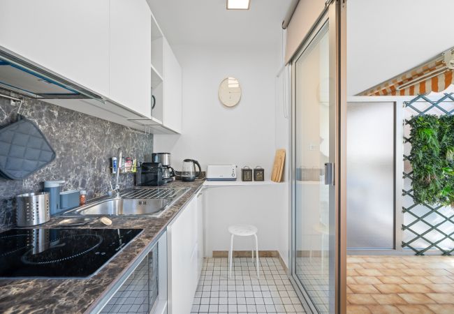 Studio in Menton - 72-"Charmant studio" Plein centre, Calme Studio in Menton - 72-"Charmant studio" Plein centre, Calme