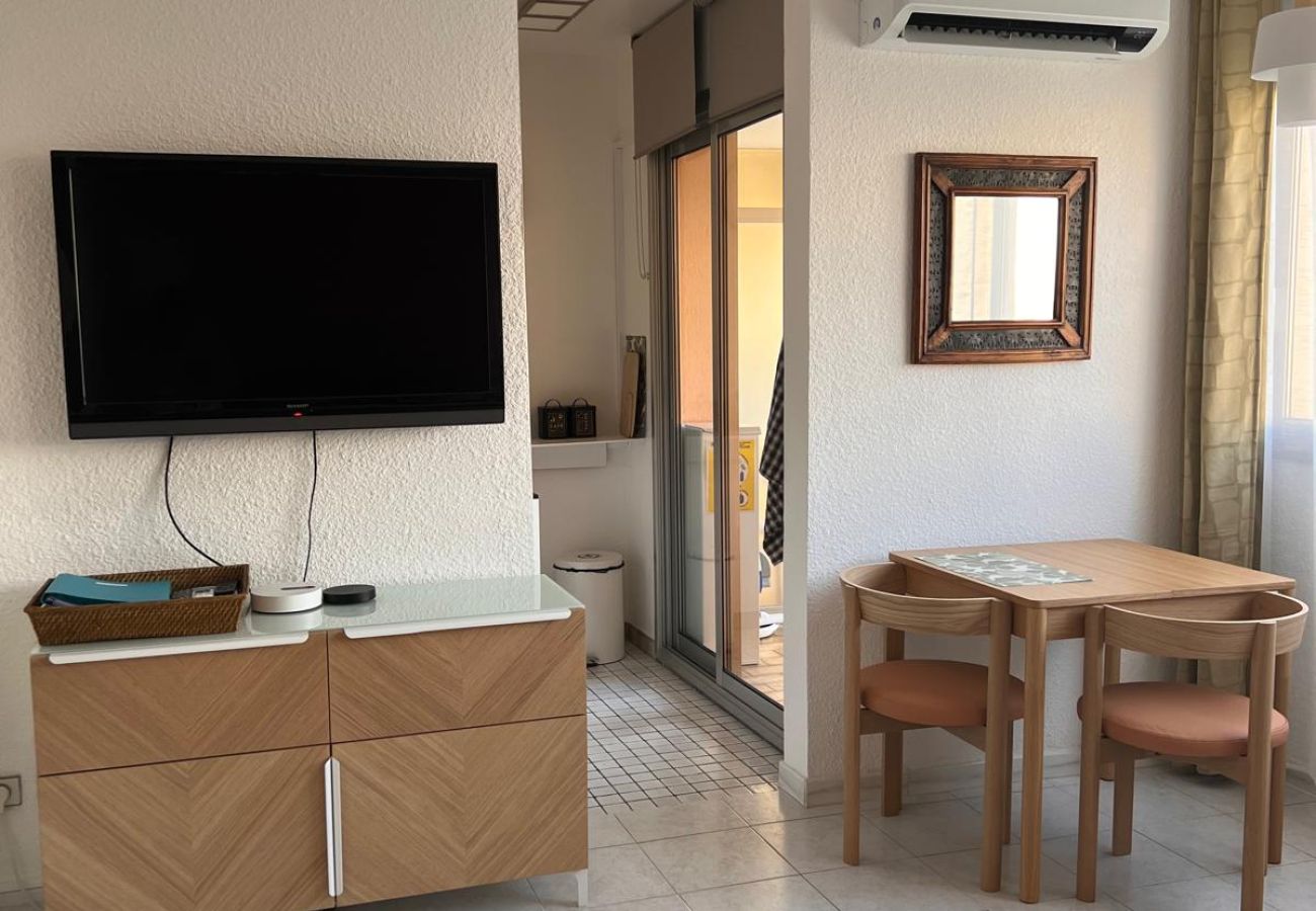 Studio in Menton - 72-"Charmant studio" Plein centre, Calme