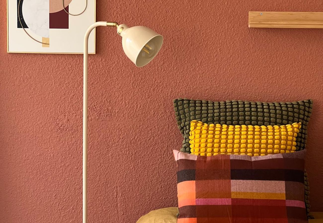 Studio in Menton - 72-"Charmant studio" Plein centre, Calme