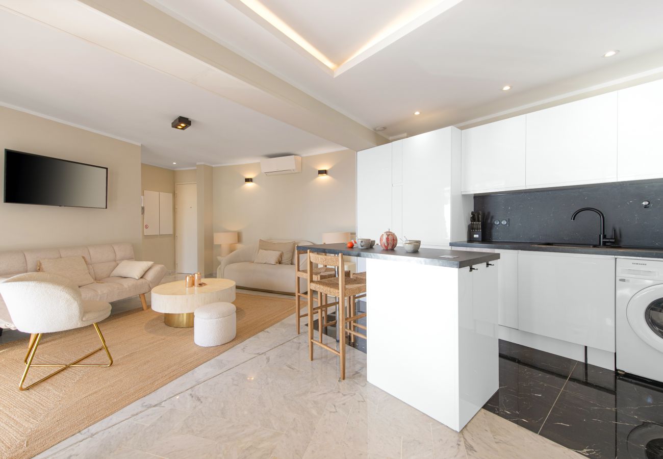 Apartment in Menton - 64-"Vue Mer Unique" Appartement Luxueux,