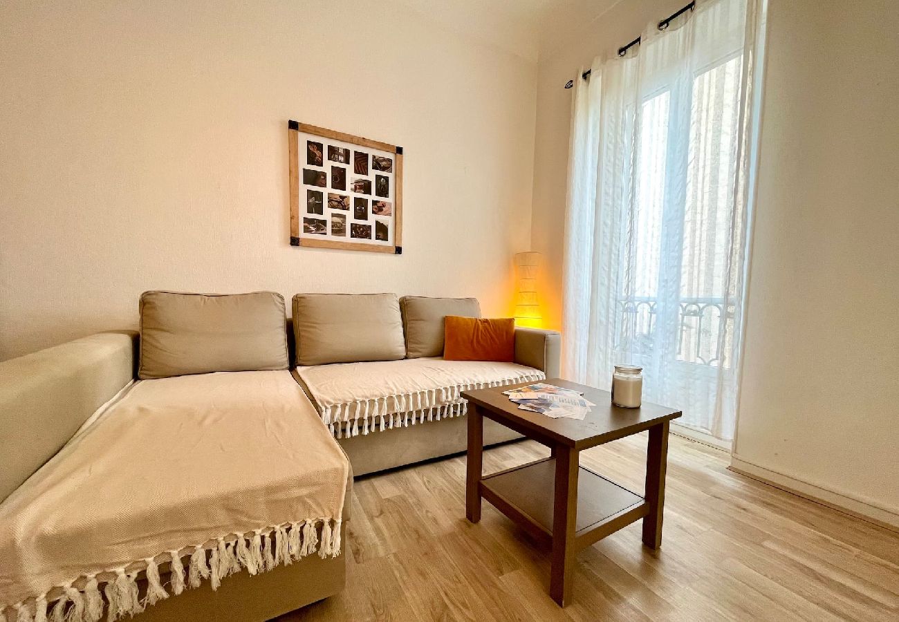 Apartment in Menton - 45-« Villa Coquette » Plein centre, Proche plage