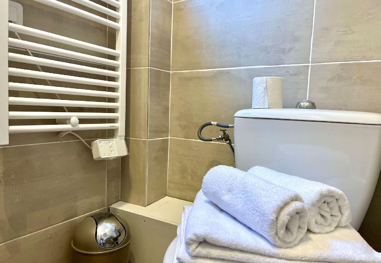 Apartment in Menton - 45-« Villa Coquette » Plein centre, Proche plage