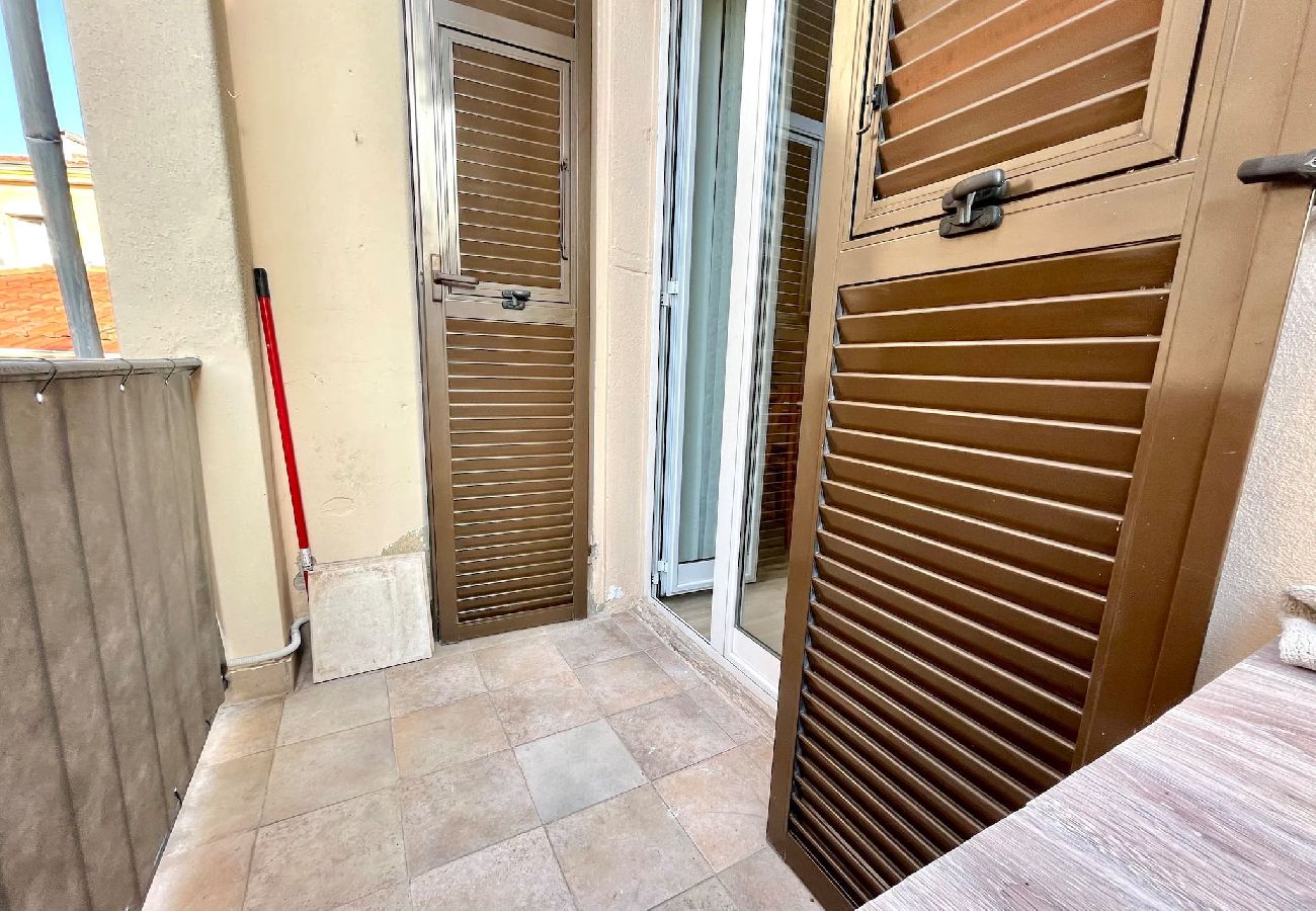 Apartment in Menton - 45-« Villa Coquette » Plein centre, Proche plage