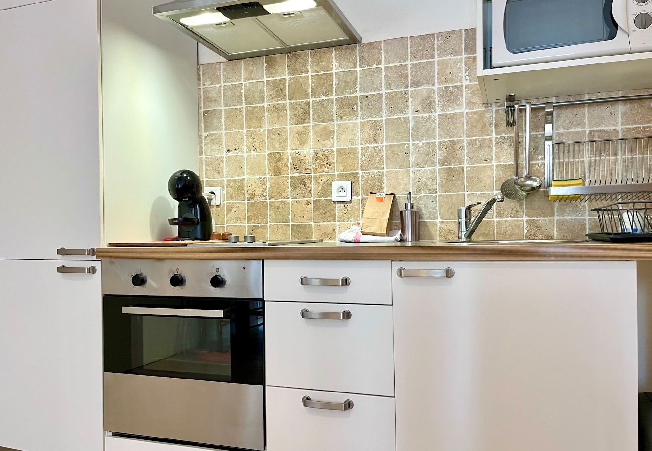Apartment in Menton - 45-« Villa Coquette » Plein centre, Proche plage