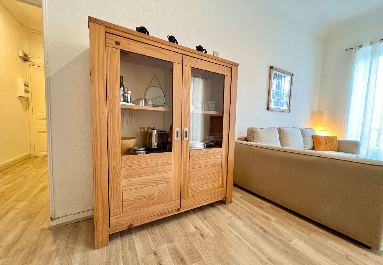 Apartment in Menton - 45-« Villa Coquette » Plein centre, Proche plage