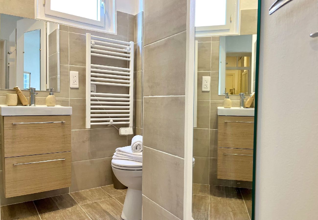 Apartment in Menton - 45-« Villa Coquette » Plein centre, Proche plage