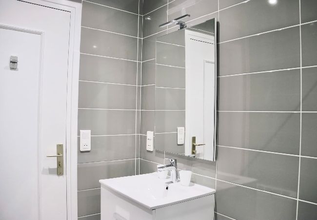 Studio in Roquebrune-Cap-Martin - 17-"Liguria" Deux Pas de la Mer, calme Studio in Roquebrune-Cap-Martin - 17-"Liguria" Deux Pas de la Mer, calme