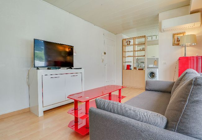 Studio in Roquebrune-Cap-Martin - 4-Cosy studio, proche Plage et Gare, vue Montagne Studio in Roquebrune-Cap-Martin - 4-Cosy studio, proche Plage et Gare, vue Montagne