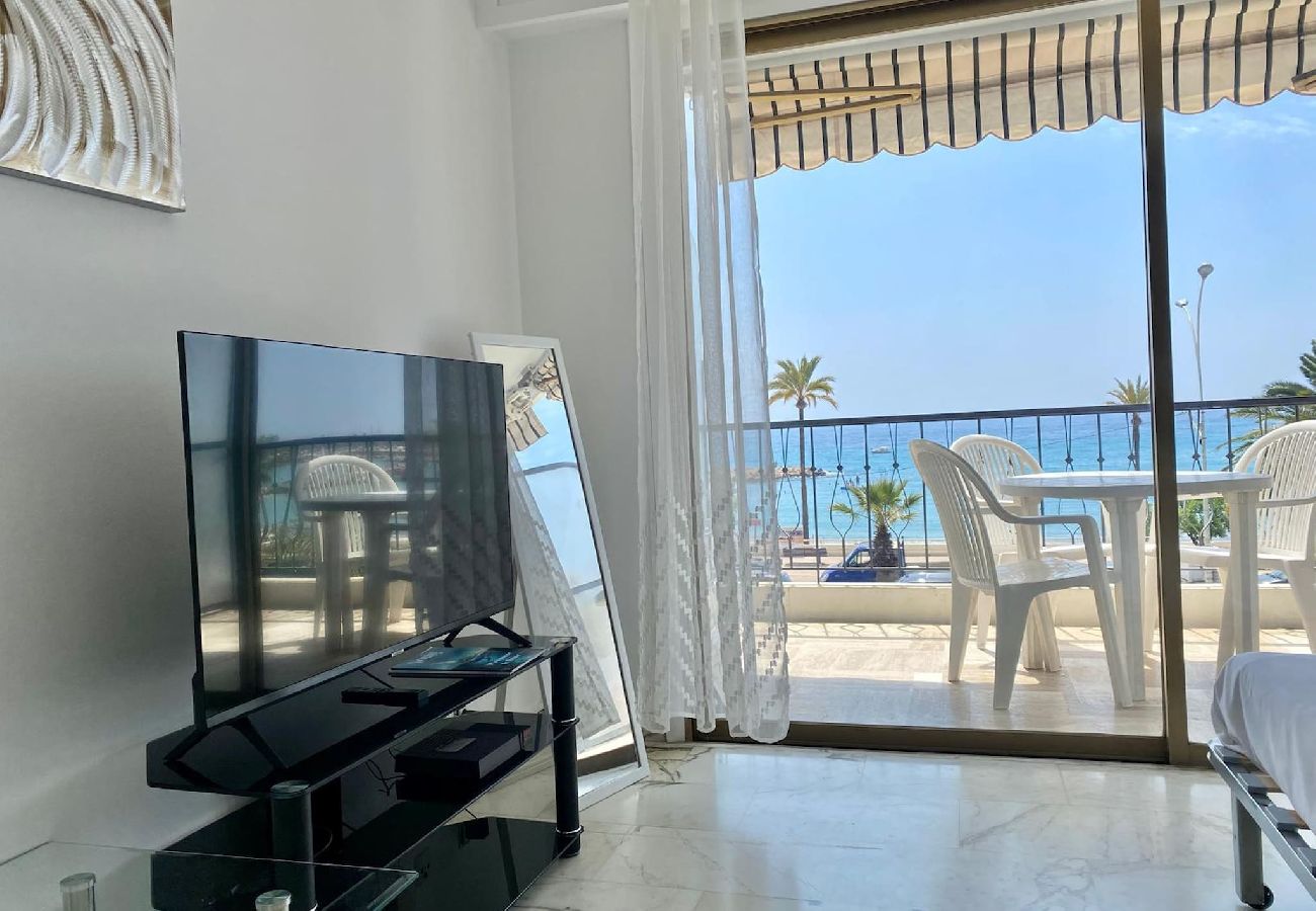 Studio in Menton - 76-Le mona lisa, vue mer, balcon