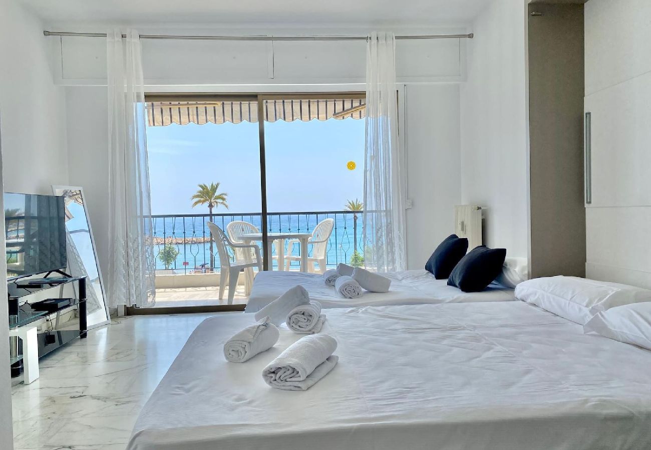 Studio in Menton - 76-Le mona lisa, vue mer, balcon