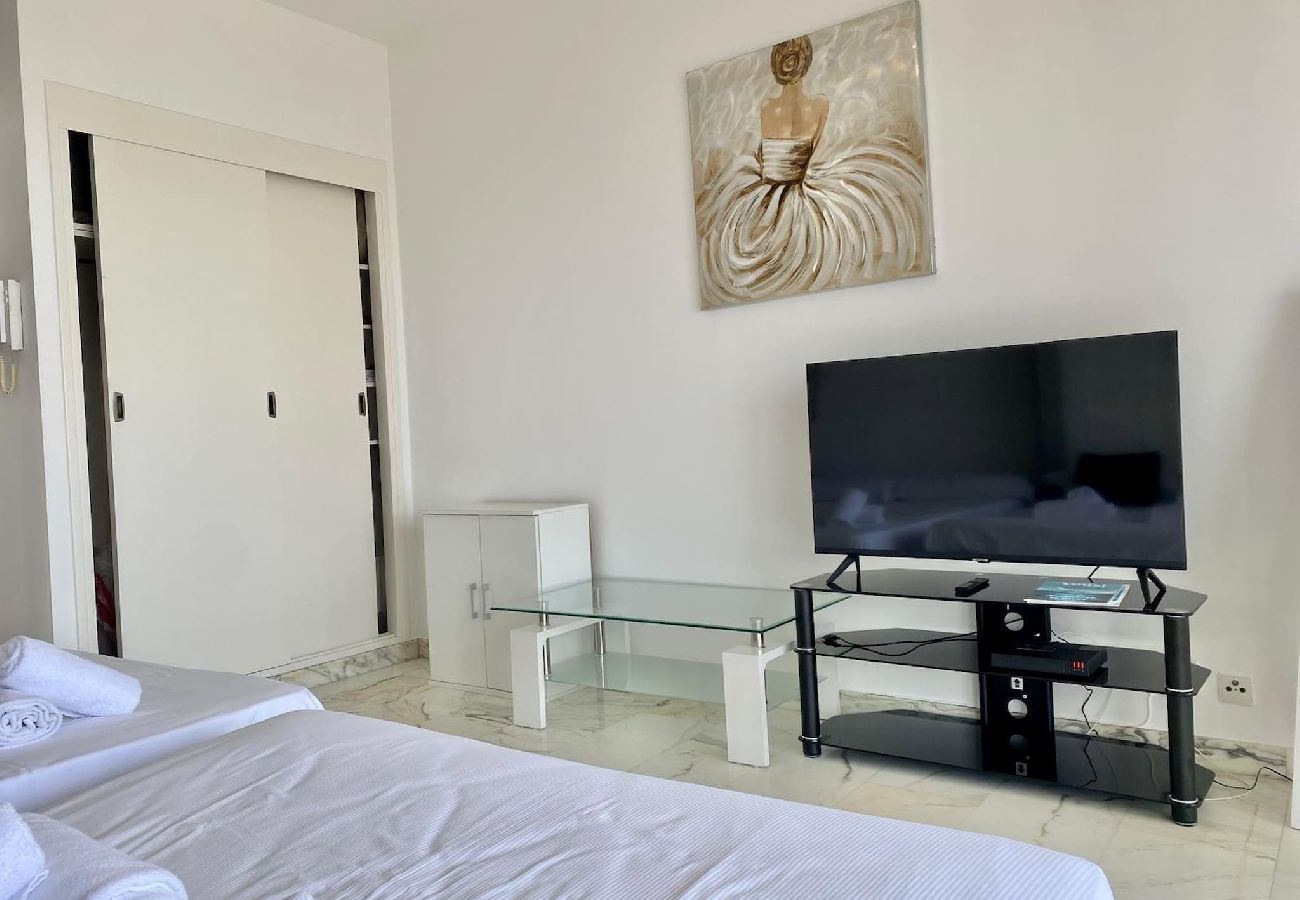 Studio in Menton - 76-Le mona lisa, vue mer, balcon