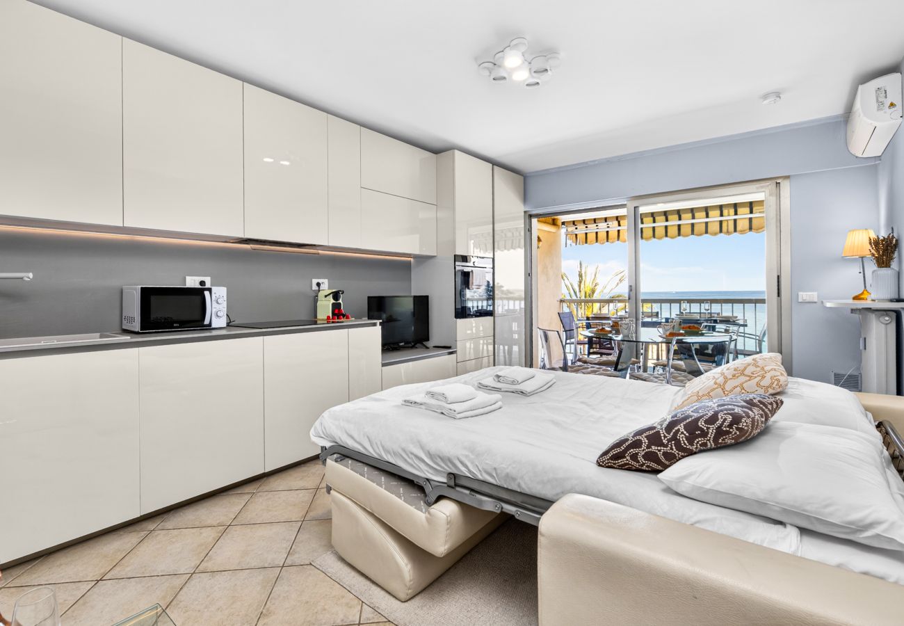 Apartment in Roquebrune-Cap-Martin - 50- "Splendide vue" Front de Mer, Terras