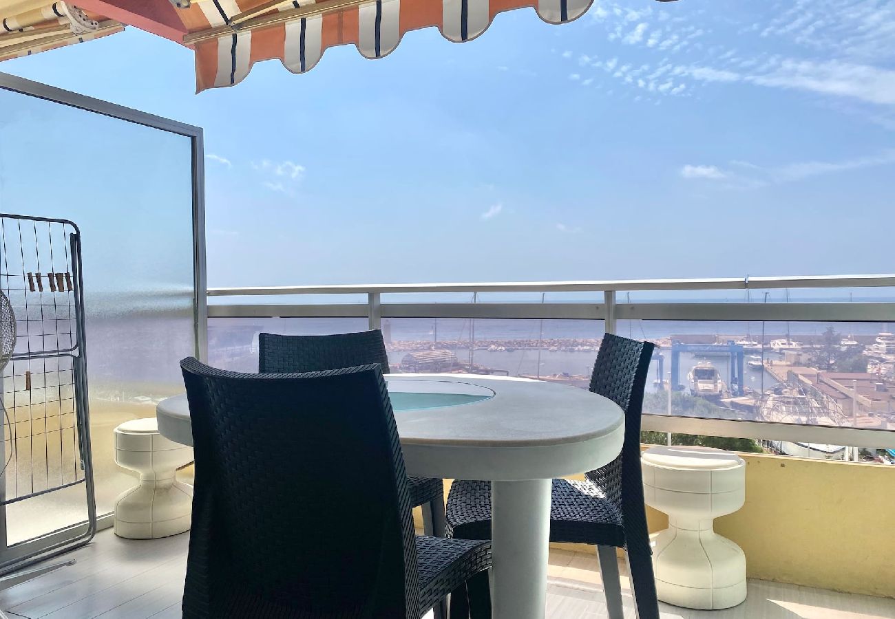 Studio in Menton - 77-Le diplomat, vue mer, cosy