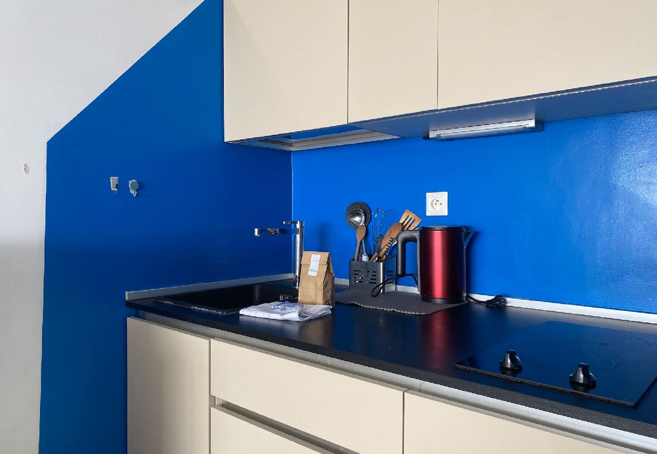 Studio in Menton - 77-Le diplomat, vue mer, cosy