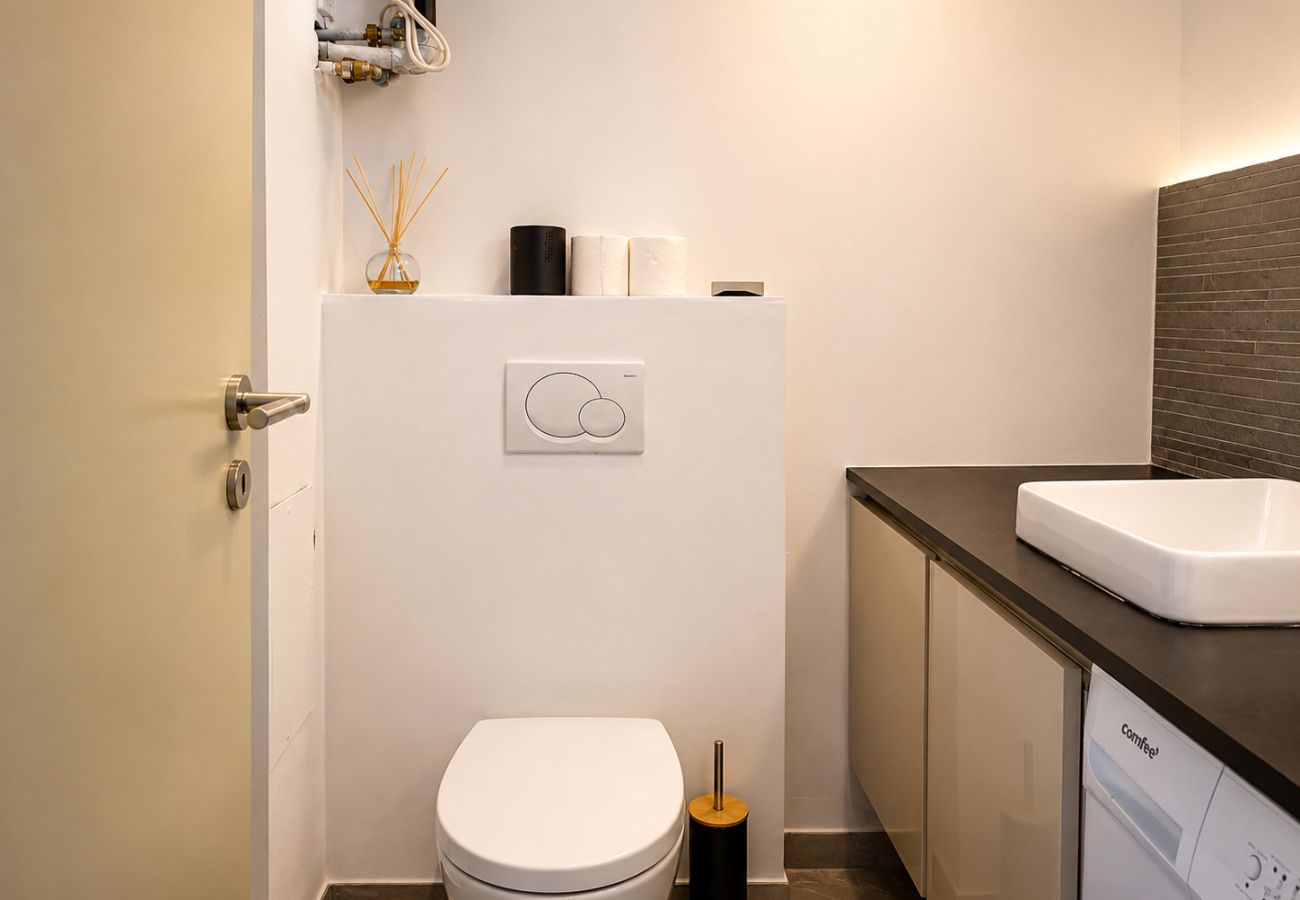 Studio in Menton - 77-Le diplomat, vue mer, cosy