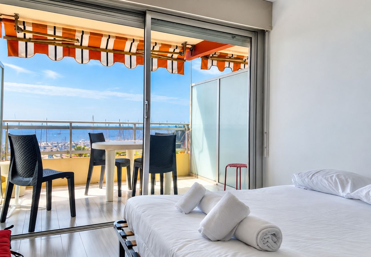 Studio in Menton - 77-Le diplomat, vue mer, cosy
