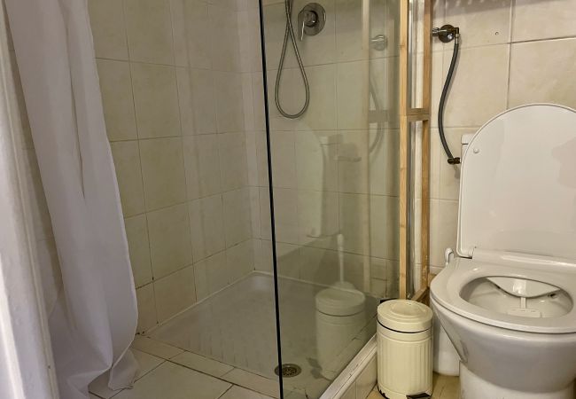 Studio in Menton - 5- 68 rue longue (vieille ville) Studio in Menton - 5- 68 rue longue (vieille ville)