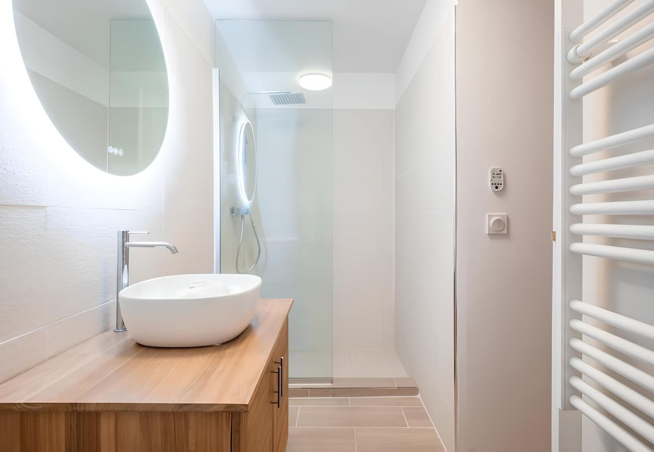Apartment in Menton - 34-Cozy appartement Plein Centre, Proche Gare/pl