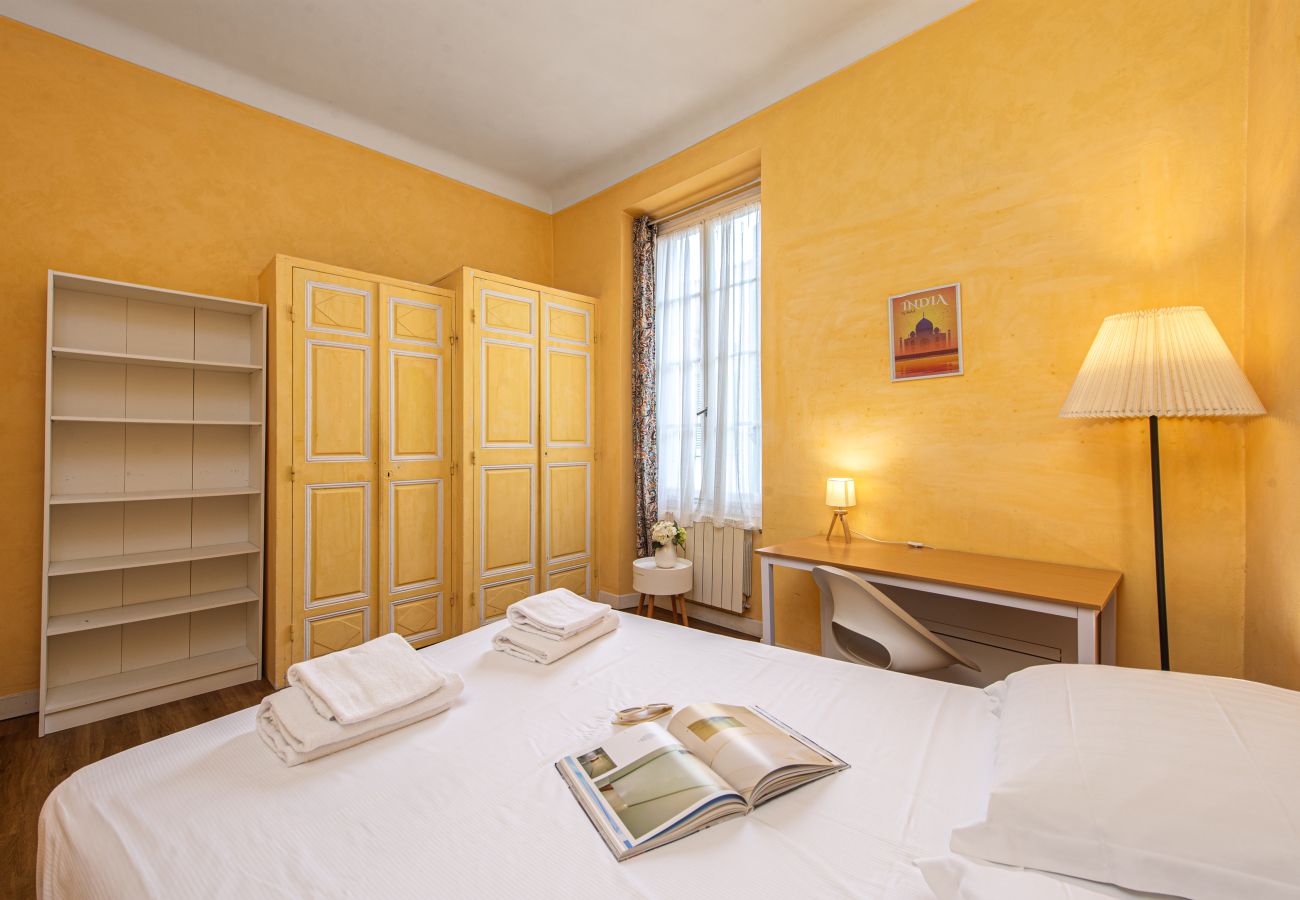 Apartment in Menton - 80 - Rue de Brea