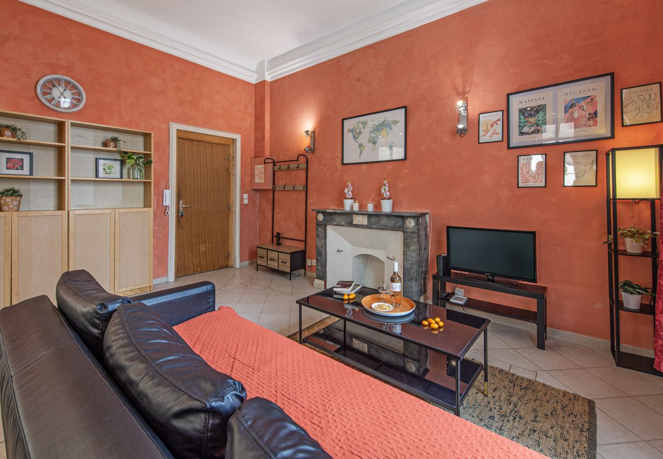 Apartment in Menton - 80 - Rue de Brea