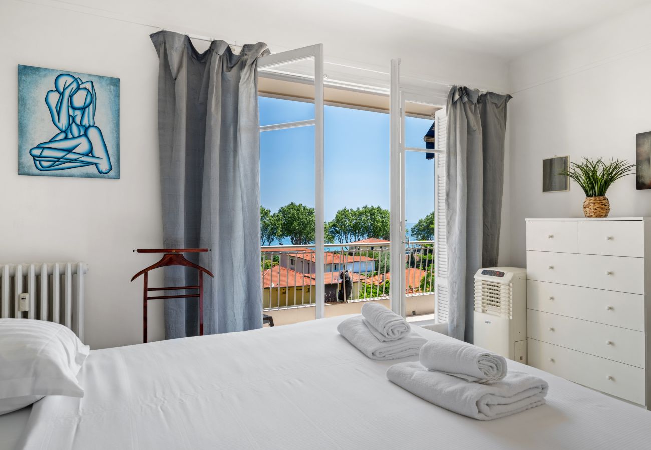 Apartment in Menton - 38-Les pelouses