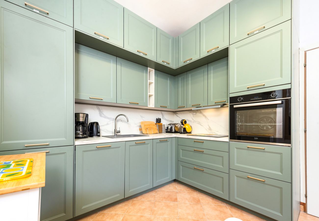 Apartment in Menton - 79-Place du cap