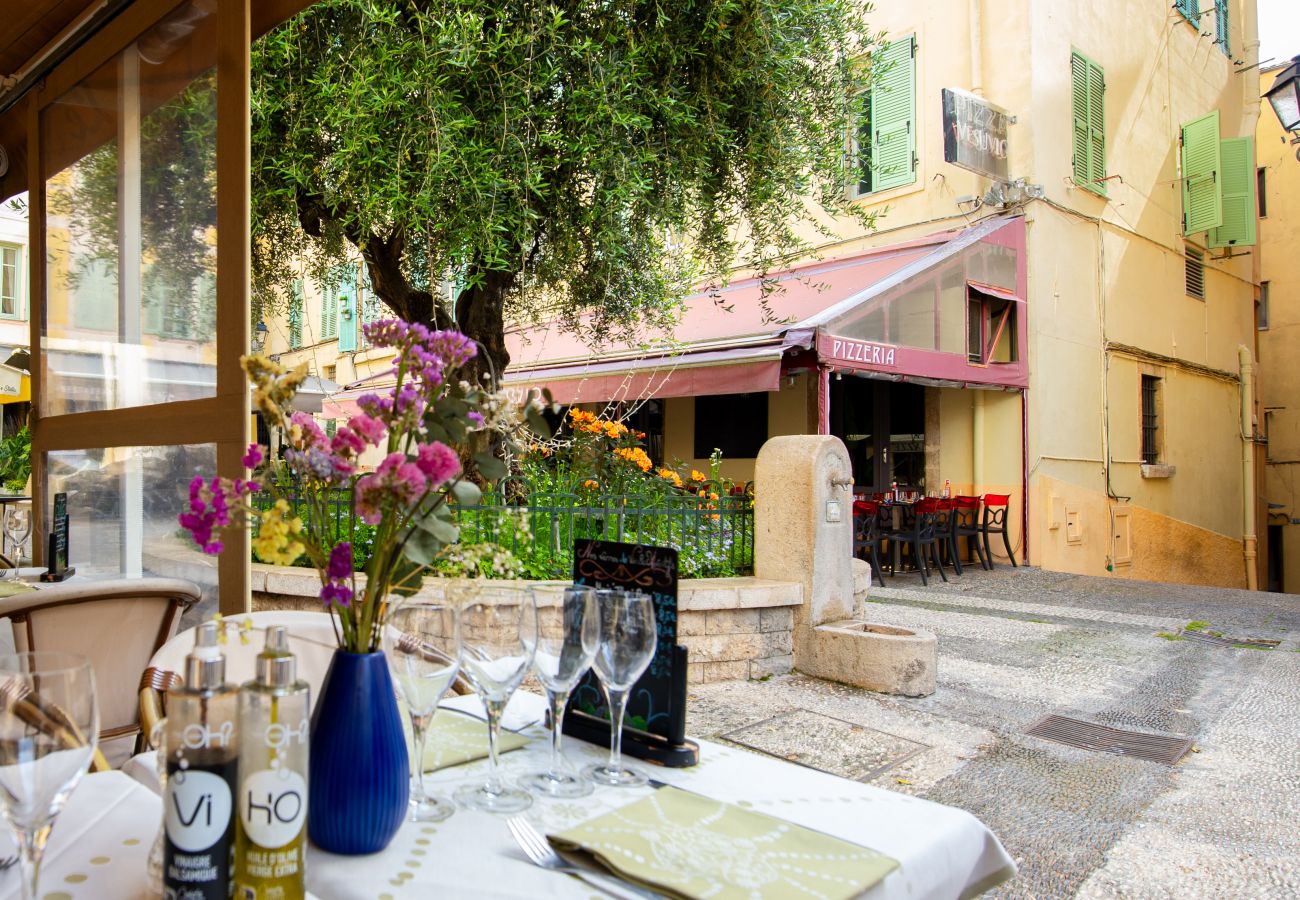 Apartment in Menton - 79-Place du cap