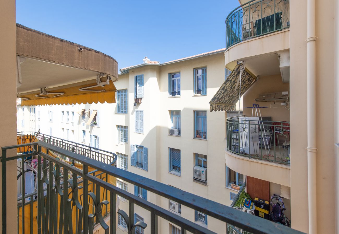 Studio in Menton - 11-Le triton
