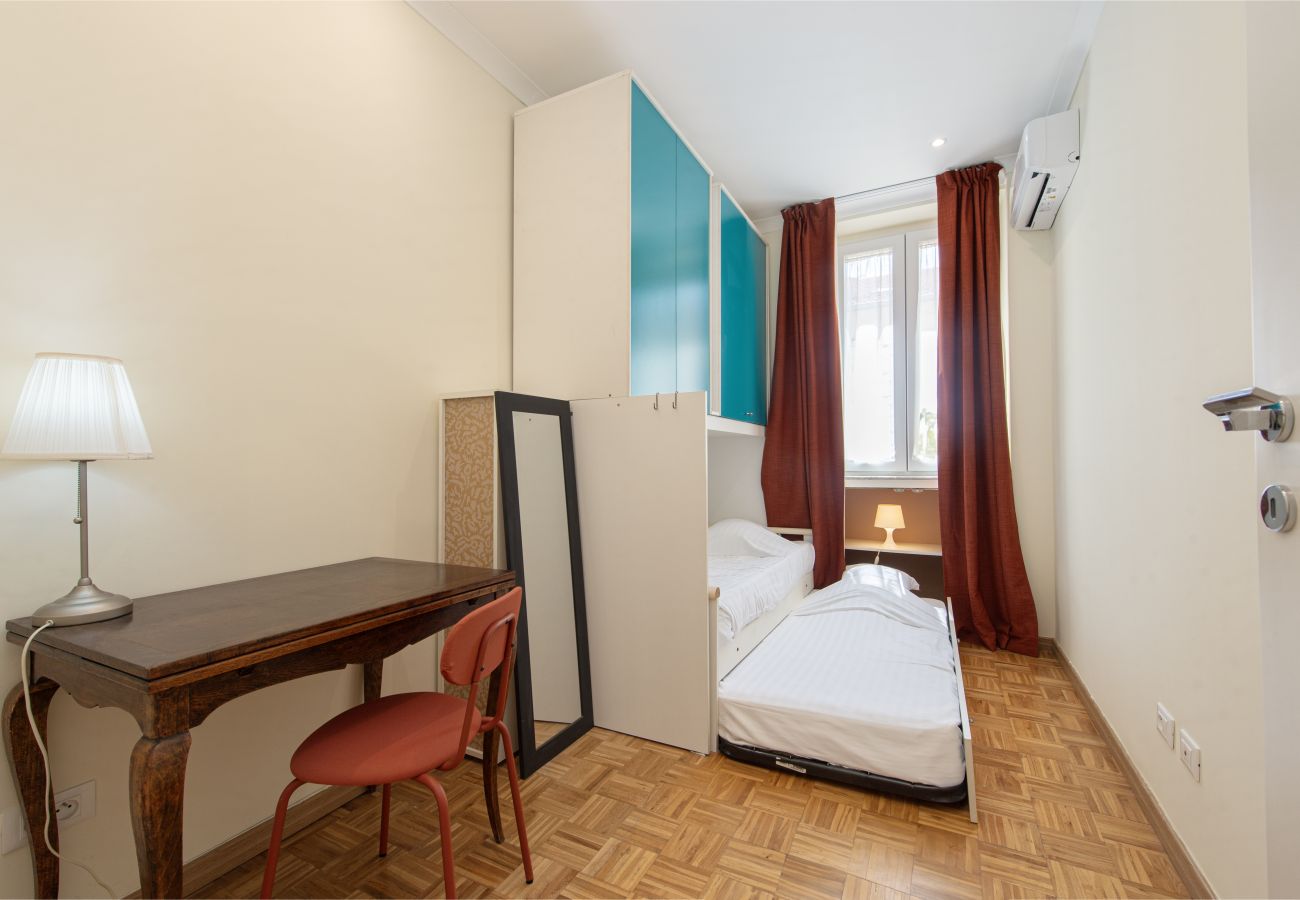 Apartment in Menton - 23-Henry Benett