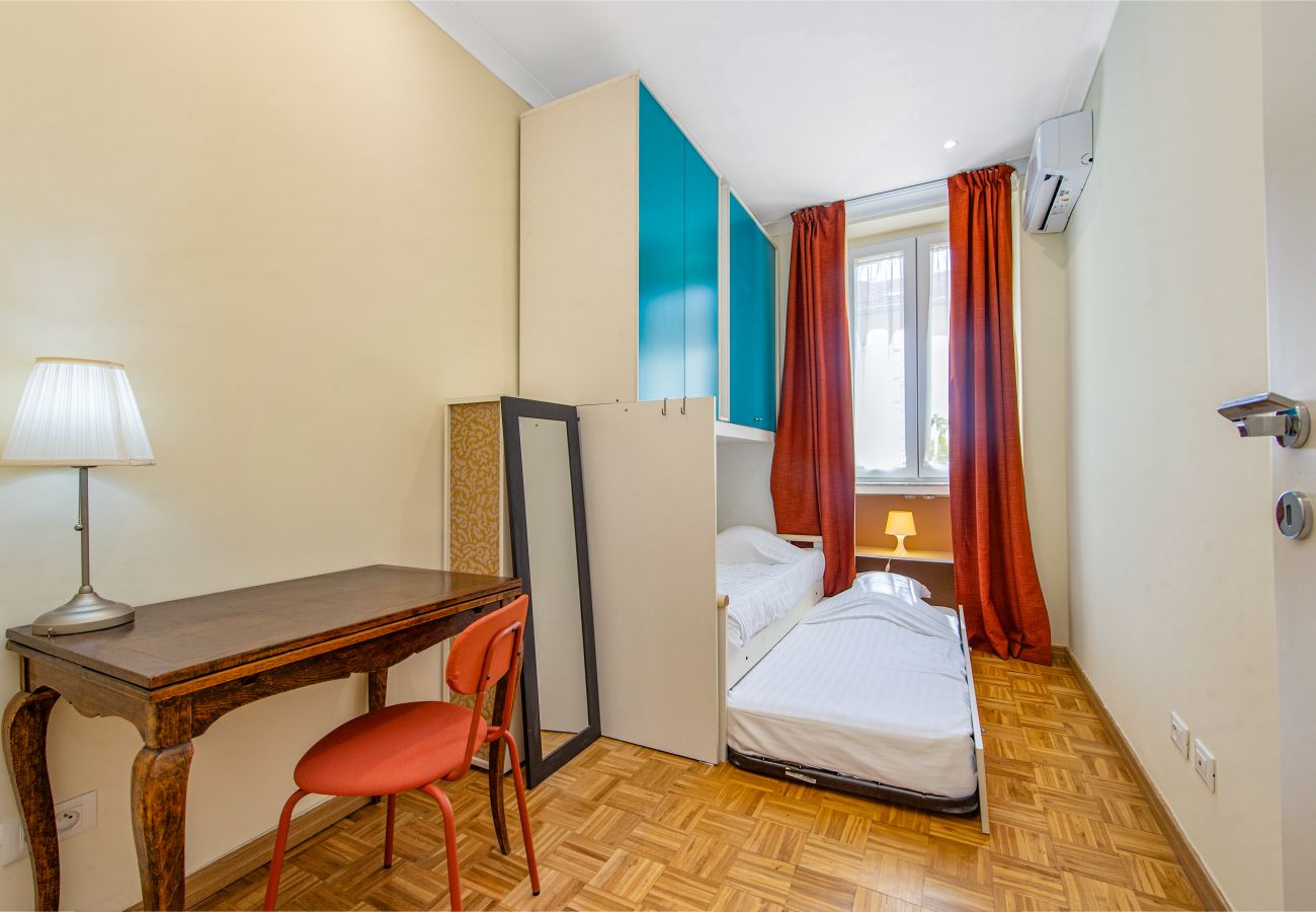 Apartment in Menton - 23-Henry Benett