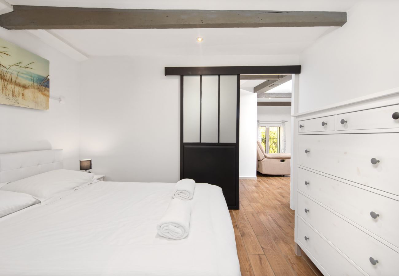 Apartment in Menton - 104 - Garavan Palace 2