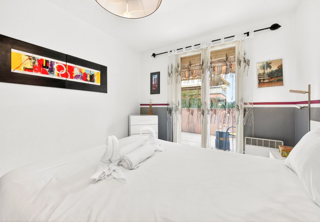 Apartment in Menton - 122-Le royal Monceau