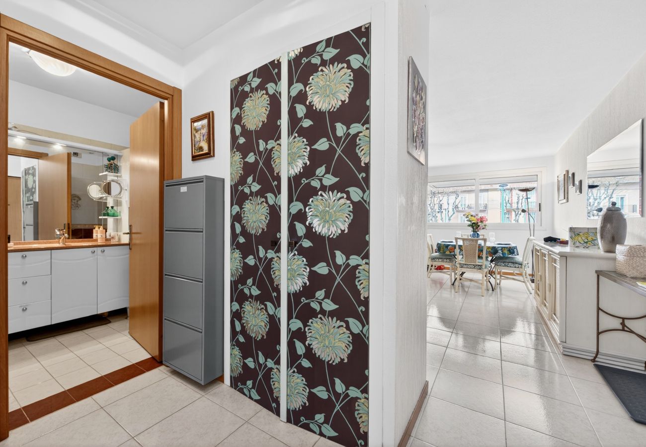 Apartment in Menton - 122-Le royal Monceau