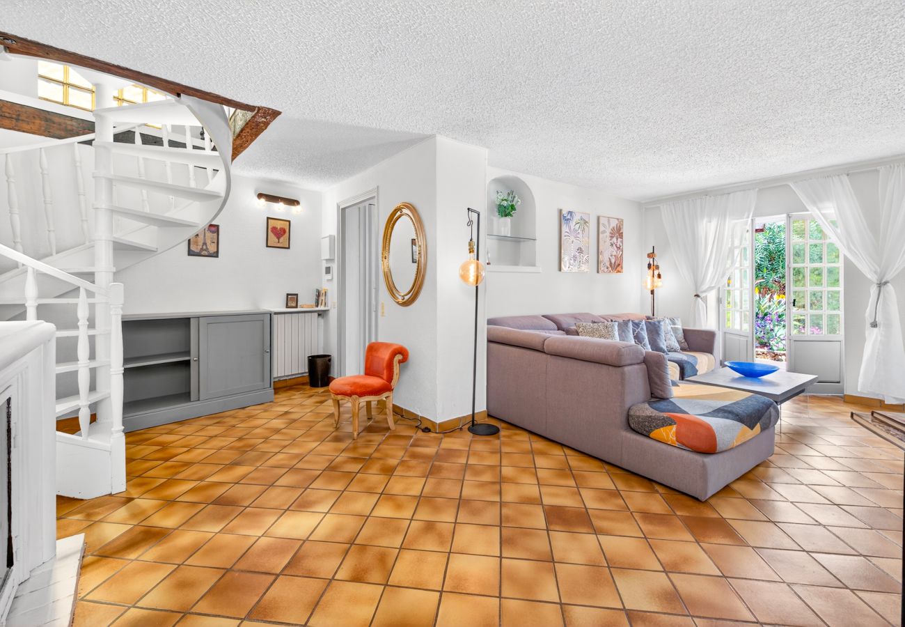 House in Menton - 135 - acacias 2