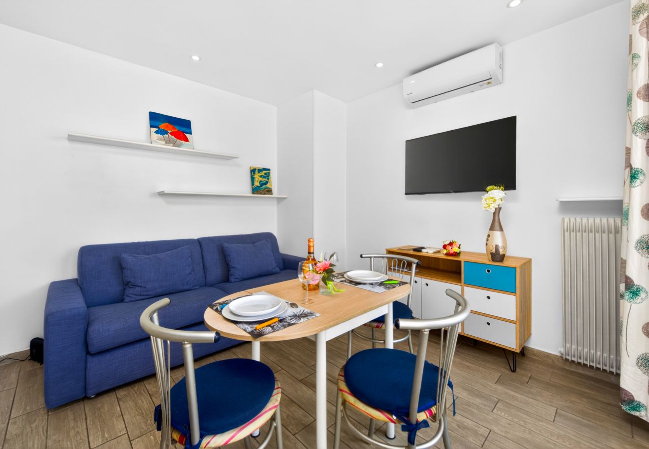 Apartment in Menton - 126- La Piscine