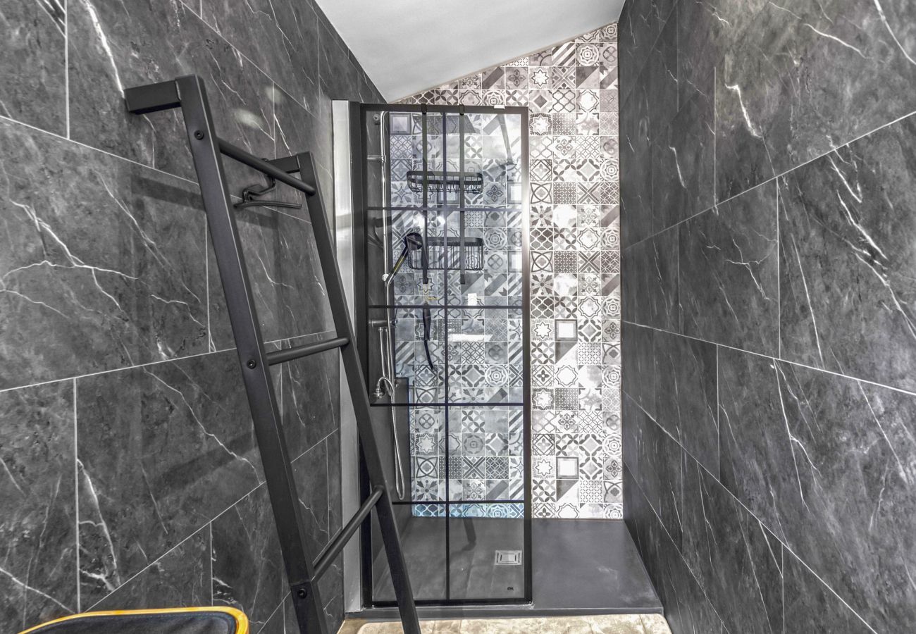 House in Menton - 143 - pietra scritta 2