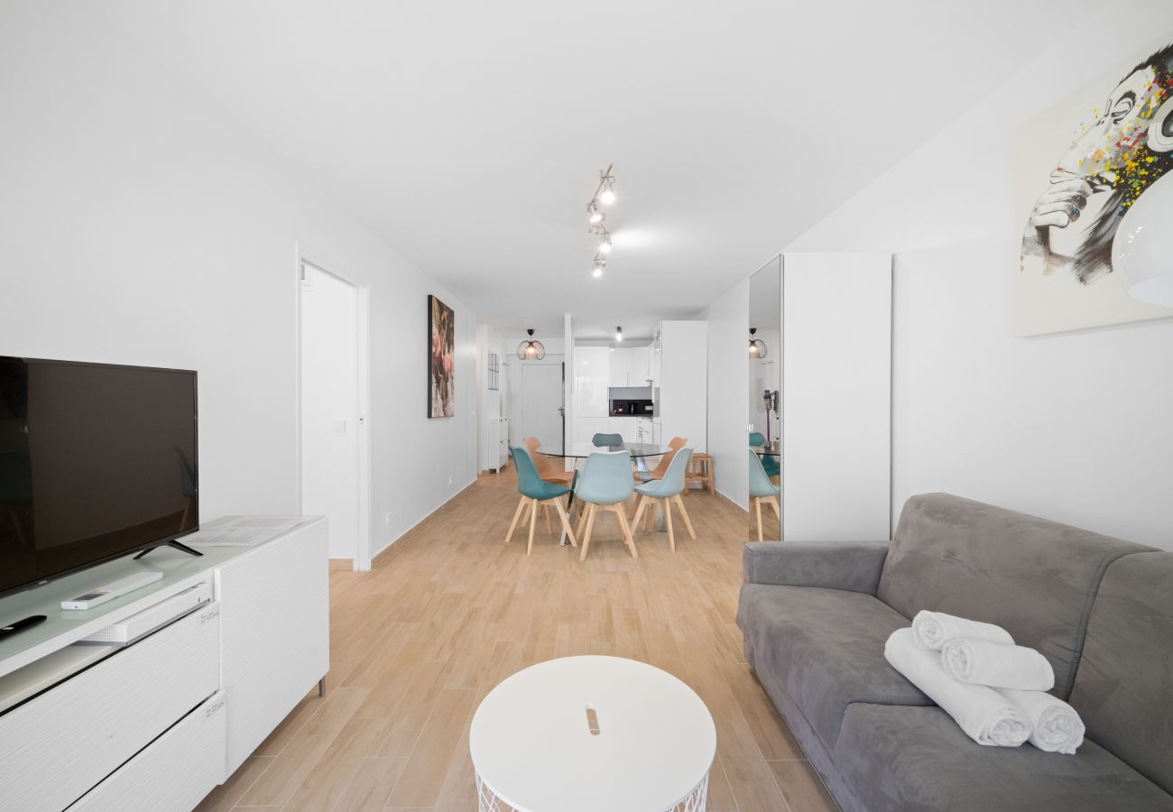 Appartement à Menton - 54-Port Garavan Calme, Piscine, Rénové, Parking