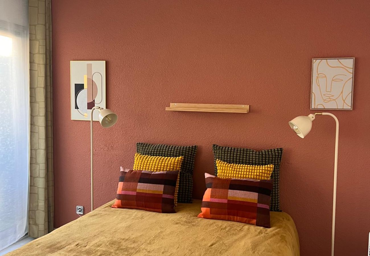 Studio à Menton - 72-"Charmant studio" Plein centre, Calme