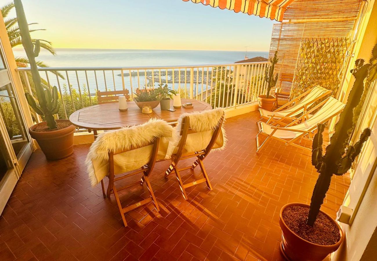 Appartement à Menton - 64-"Vue Mer Unique" Appartement Luxueux,