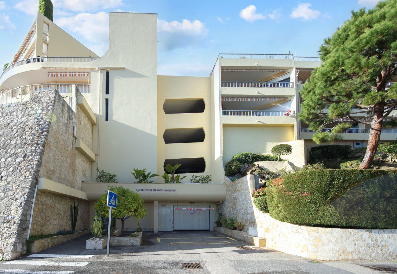 Appartement à Menton - 64-"Vue Mer Unique" Appartement Luxueux,